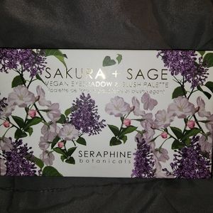 Eyeshadow and blush palette